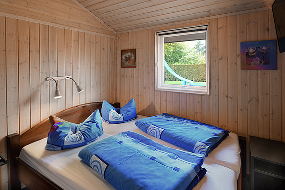 Schlafzimmer mit Doppelbett 160x200 cm